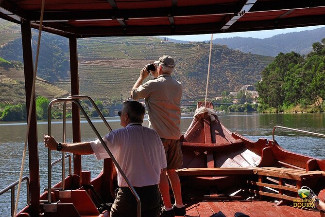 1-Hour Rabelo Boat Trip in Pinhão - How the audio guide affects the experience