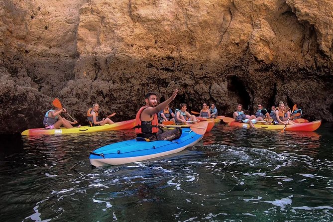 2-hour Kayak Tour of Ponta da Piedade Caves and Beaches - Paddling into the caves and coves