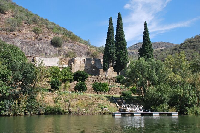2-hour Rabelo Boat tour in Pinhão - Is $36.04 a fair price?