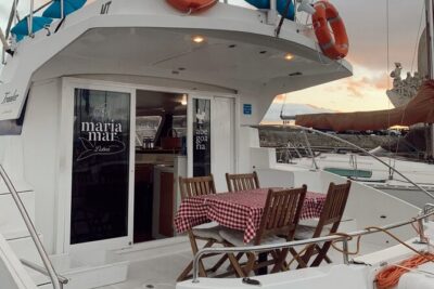 2H Lisbon Private Luxury Catamaran Tour with Welcome Drink