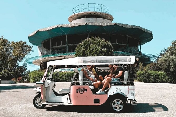 3 Hour Lisbon Private Guided Tour via Tuk Tuk - Starting around Chiado and setting the route