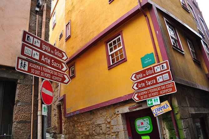 3-Hour Porto Jewish Heritage Walking Tour with Local Guide - How the route balances history and sightseeing
