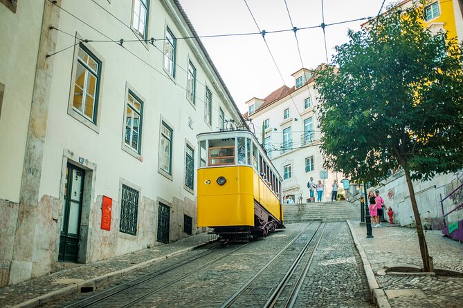 3-Hour Private Guided Walking Tour of Lisbon - Praça do Comércio and the Tejo