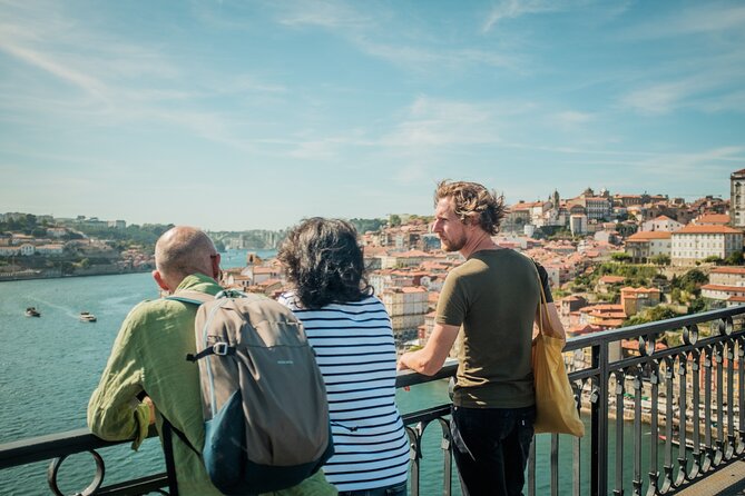 3-hour private guided walking tour of the BEST of Porto - A pause at Jardim do Infante Dom Henrique