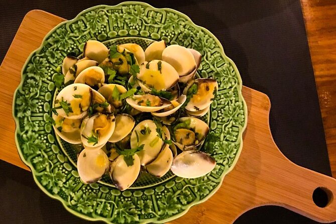 4-Hour Traditional Portuguese Food & Wine Tour in Porto - Cheese and sausages start the meal