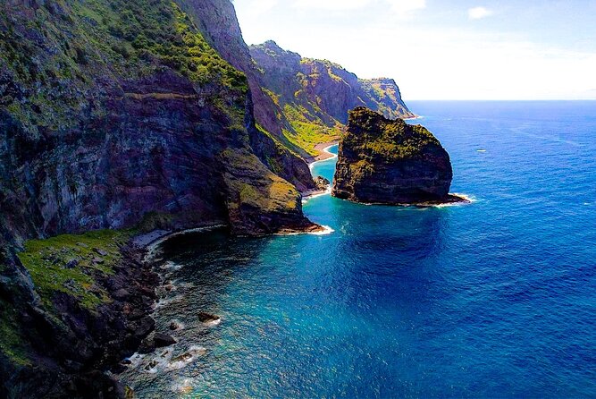 4x4 Jeep Tour to East & Northeast of Madeira - Santana houses and time for lunch
