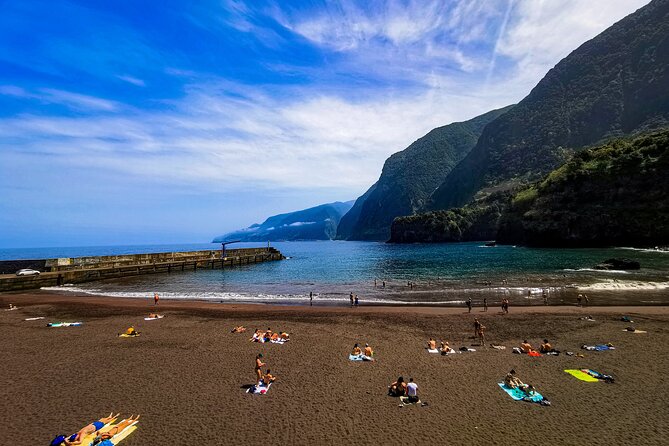 4x4 Jeep Tour to the West & Northwest of Madeira - Porto Moniz: the day’s main pause