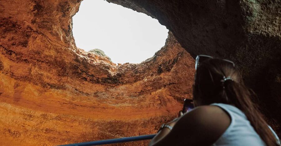 Albufeira: 2.5-Hour Dolphin Watching and Caves Trip - The first cliffs: São Rafael, Coelha, and Galé