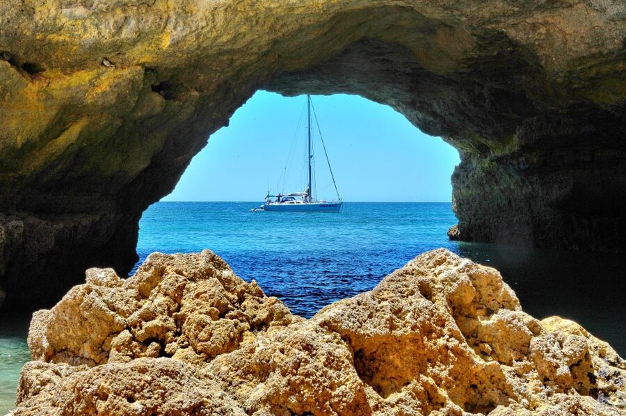 Albufeira: 3-Hour Yacht Daytime/Sunset Cruise to Benagil - Key points to know before booking