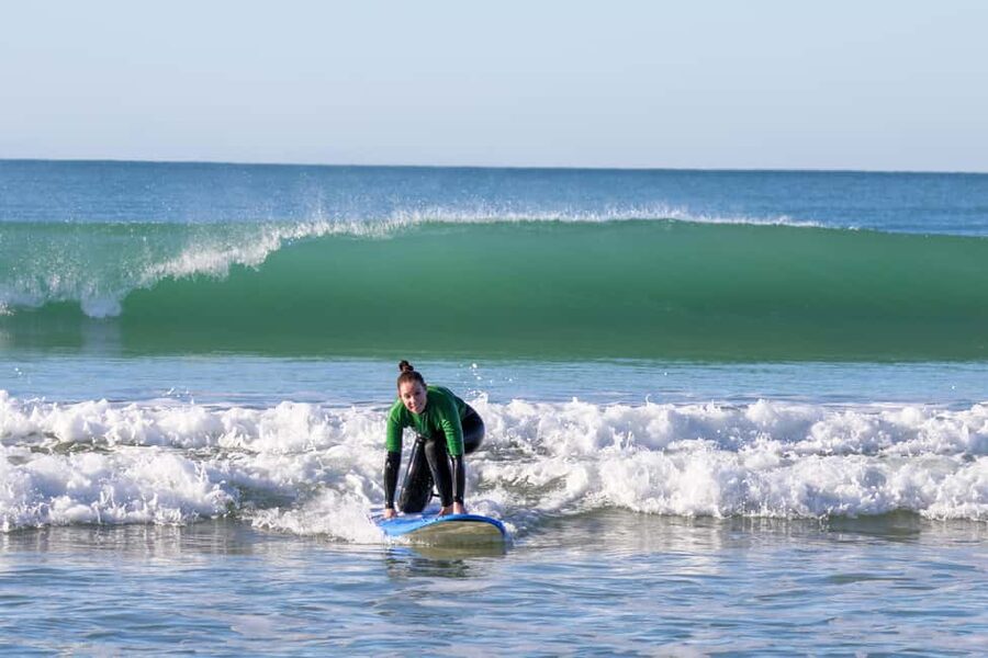 Albufeira: Beginner Surf Lesson - Why Galé Beach works for first-time surfers