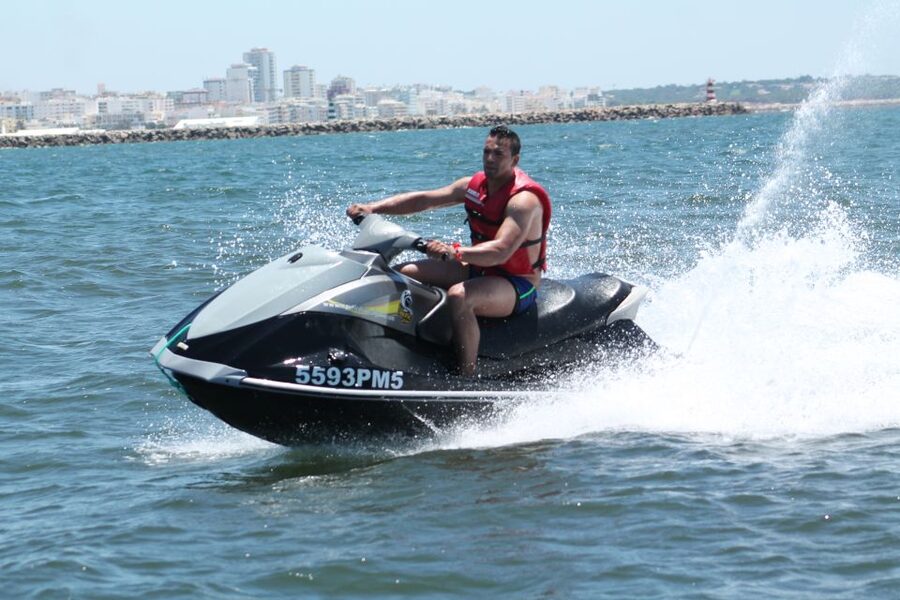 Albufeira: Jet Ski Rental - Who will enjoy this most