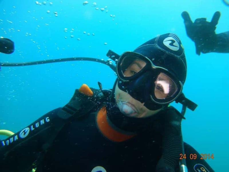 Albufeira: Scuba Diving Experience for Beginners - The boat trip adds a real open-water feel