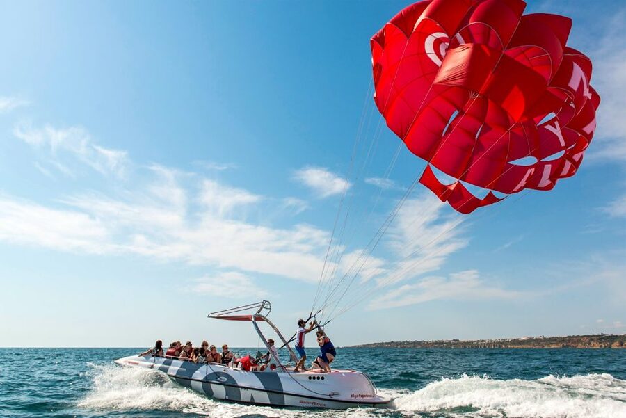 Albufeira: Single, Double or Triple Parasailing Tour - What the flight feels like at 80 meters