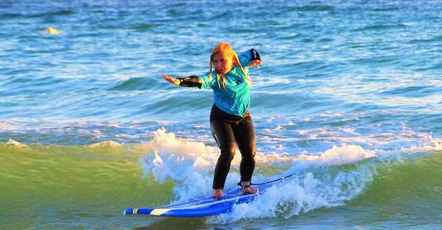 Albufeira: Surfing Lesson at Galé Beach - Starting at the surf4fun office by the pier