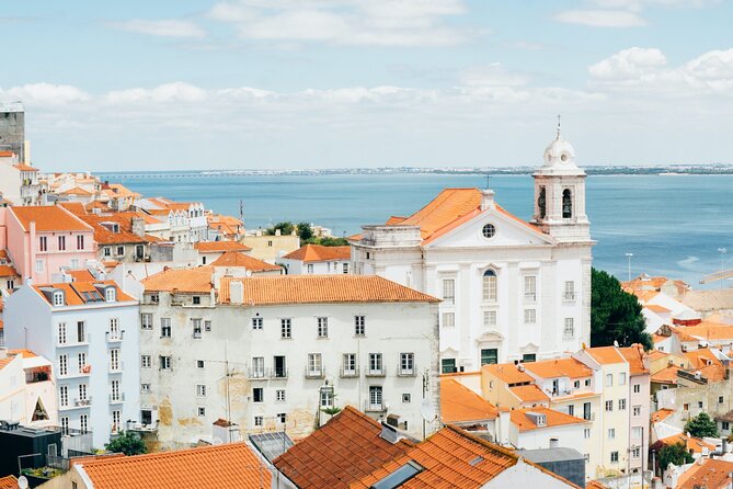 Alfama Private Tuk Tuk Tour: Lisbon’s Oldest Neighborhood (2 HRS) - Guides who make the short route work