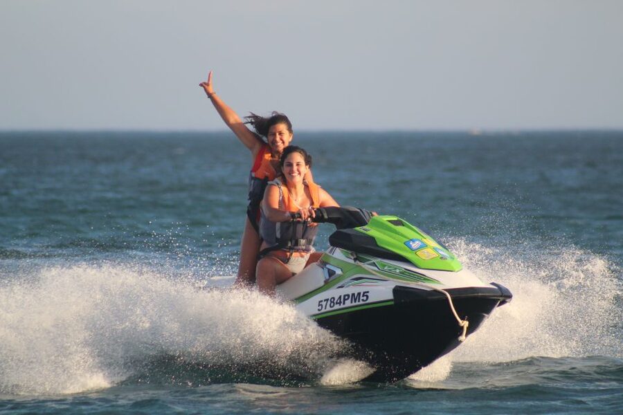 Algarve: Jet Ski Rental in Armação de Pêra - Who will get the most from this ride