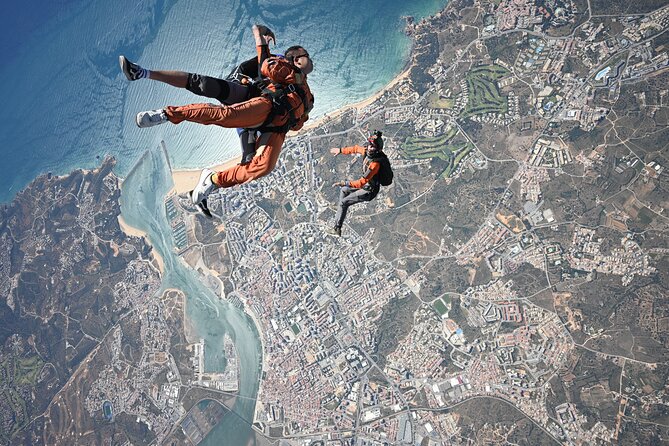 Algarve Tandem Skydive 10k ft (3000m) - Landing with an instructor at the controls