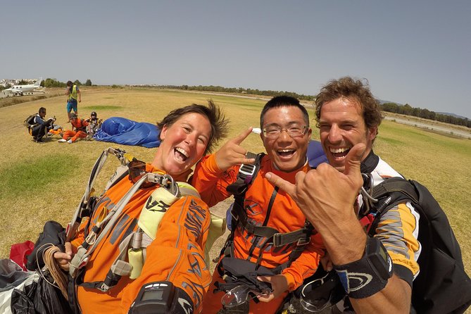 Algarve Tandem Skydive 10k ft (3000m) - A realistic two-hour plan