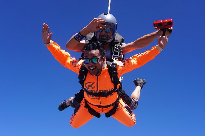 Algarve Tandem Skydive 10k ft (3000m) - Thirty seconds at up to 200 km/h
