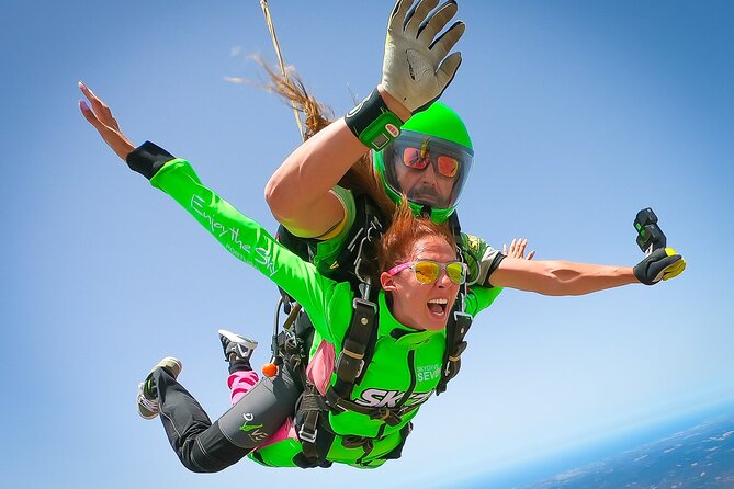 Algarve Tandem Skydive 15.000ft - What the 15,000-foot jump feels like