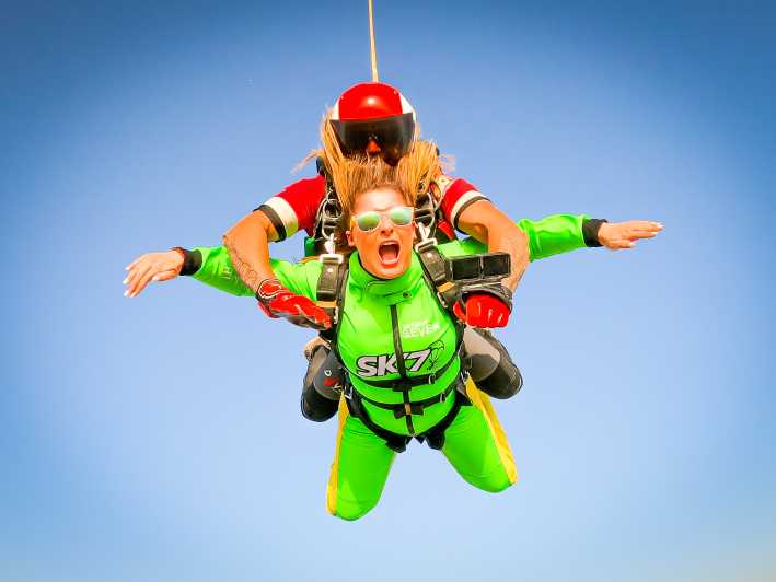 Algarve: Tandem Skydiving Adventure 15,000 to 10,000 Feet - The aircraft ride before the jump