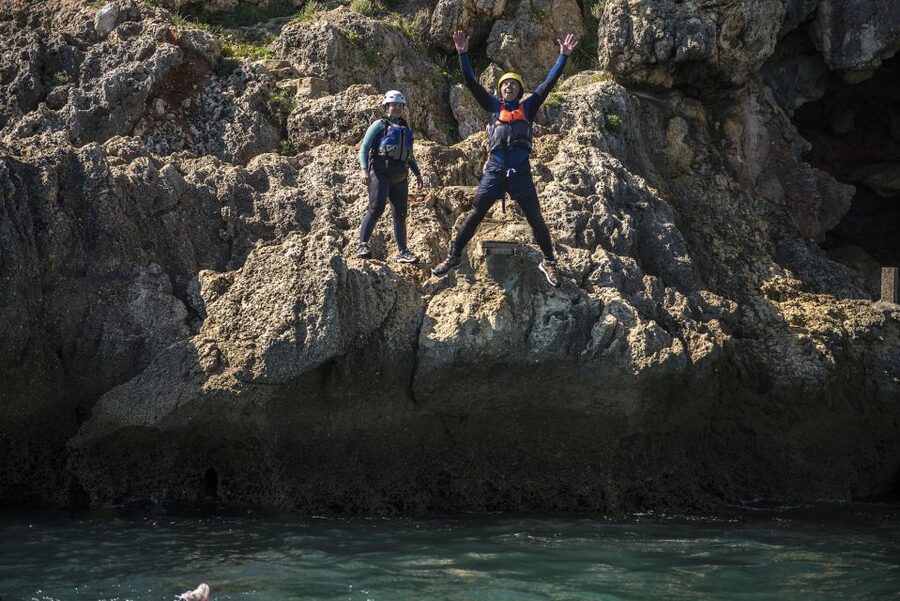 Arrábida: Setubal, Sesimbra Coasteering & Speedboat Tour - Practical preparation for Creiro Beach