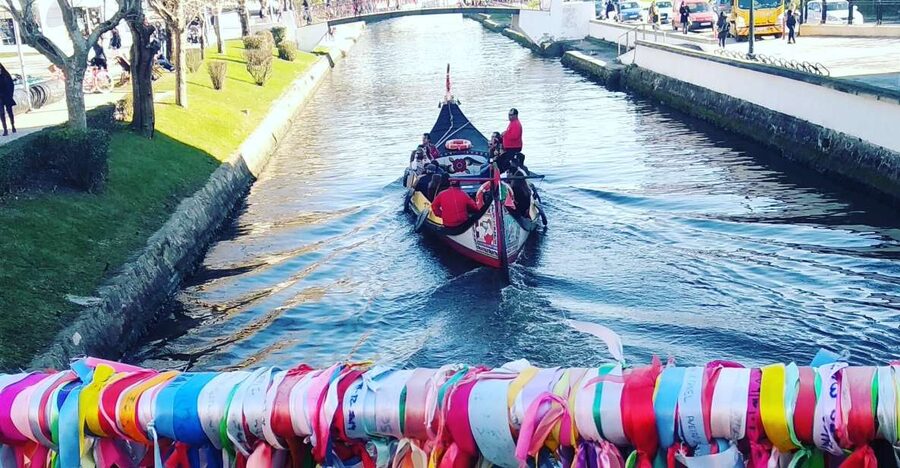 Aveiro: Boat Cruise and City Walking Tour with Sweet Tasting - Beira Mar and the old canal-side streets