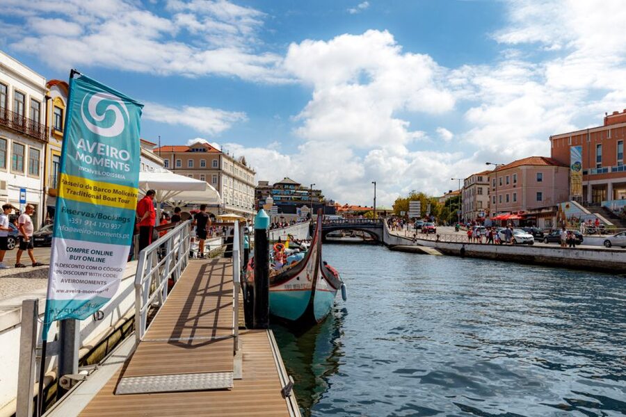 Aveiro: Scenic Guided Boat Tour - Who should book this canal ride?