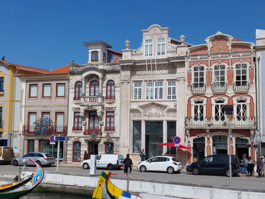 Aveiro: Stories, Canals, and Azulejos Guided Walking Tour - Canal da Fonte Nova and the working side of Aveiro