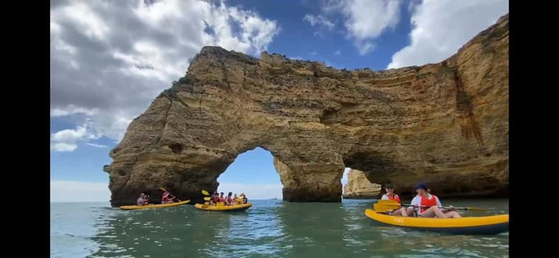 Benagil: Benagil Beach Kayak Rental - Rental wording versus the actual setup