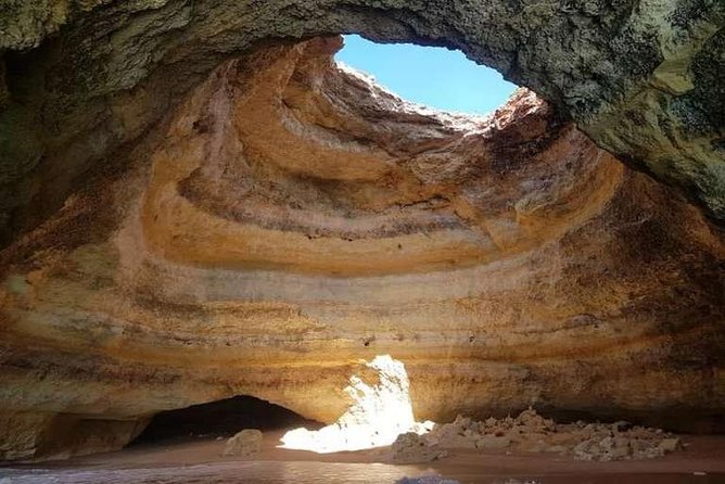 Benagil caves's kayak tour - Why the coast looks better from a kayak