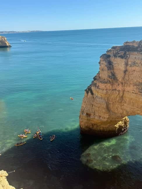 Benagil: Guided Kayak Tour inside caves and Praia da Marinha - Choosing the best departure time