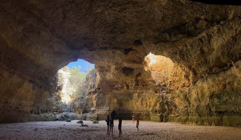 Benagil Kayak Tour: Explore Secret Caves with Licensed Guide - Key points before you book
