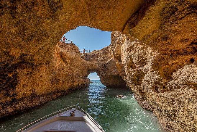 Benagil Long Boat tour (From Carvoeiro to Praia da Marinha) - Who should book this experience
