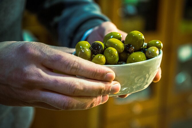 Beyond the Barrel: From Decadent to Down-home in the Heart of Porto - A Porto food walk with a story to tell