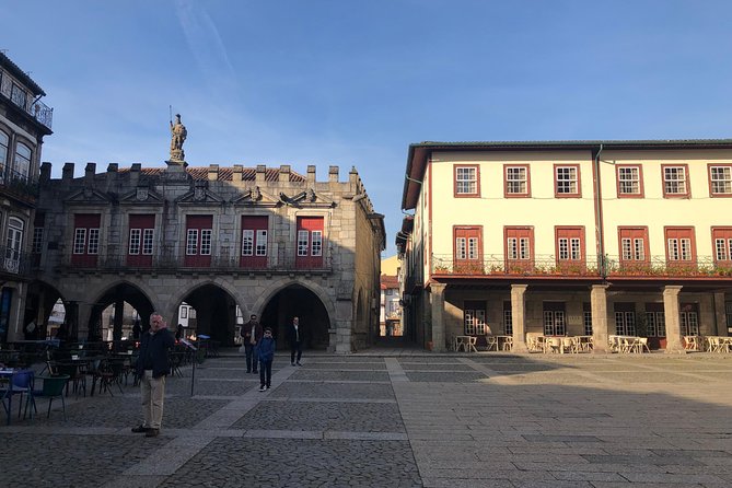 Braga & Guimarães Small Group Tour: Lunch & All Tickets Included - Lunch at Diana Restaurant with Vinho Verde