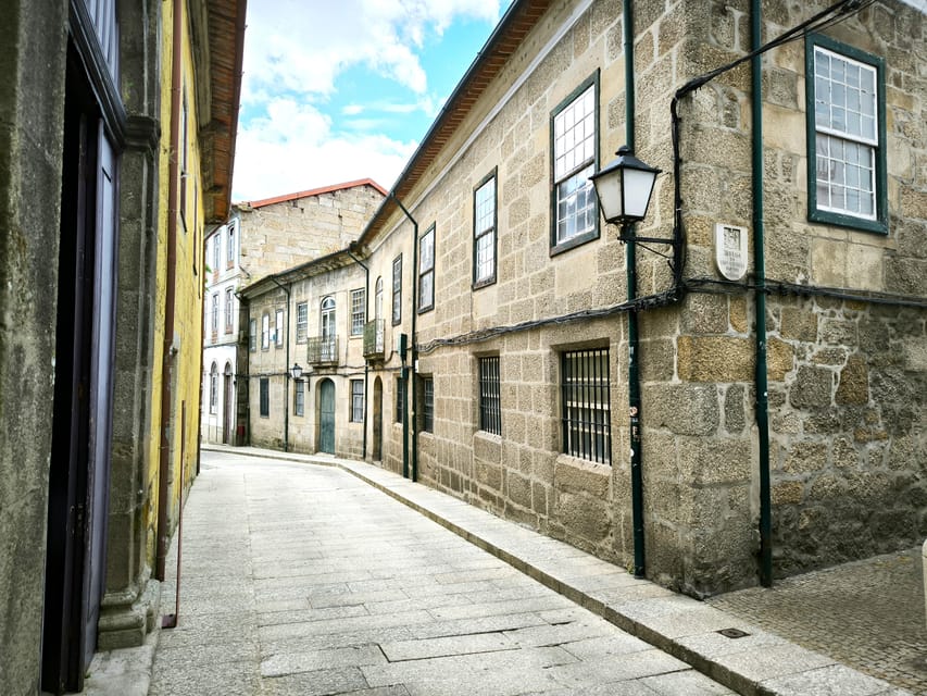 Braga & Guimarães Tour: Small Historical Group Tour - Walking, timing, and what to bring