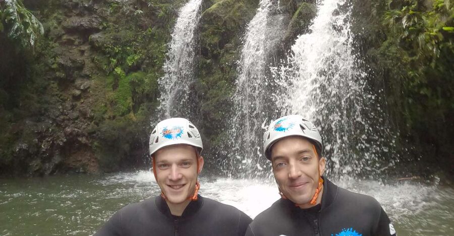 Canyoning in Ribeira dos Caldeirões - Six waterfalls and a string of different challenges