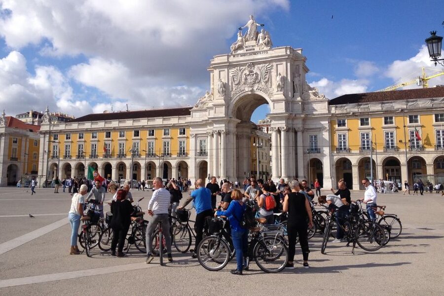 Central Lisbon 3-Hour Guided E-Bike Tour - The guides shape the quality of the ride
