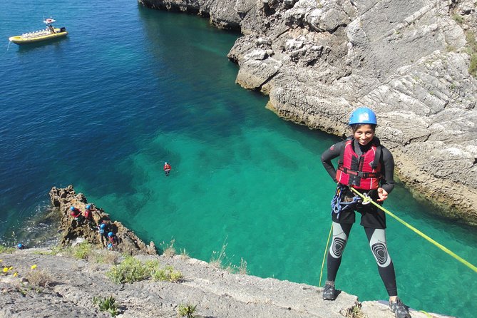Coasteering in the Arrabida Natural Park (Lisbon region) - The guides are a major part of the experience