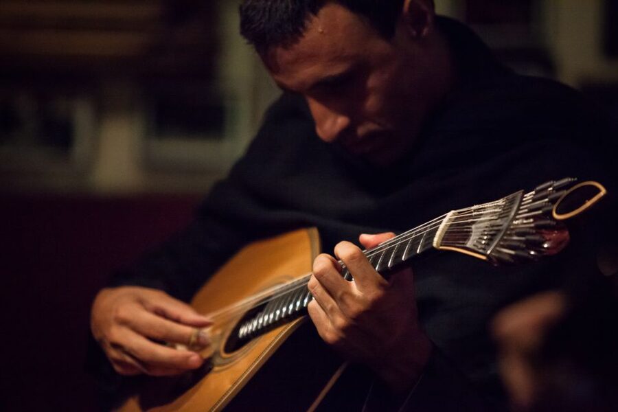Coimbra: Live Fado Show with Glass of Port Wine - Casa Fado ao Centro and the room