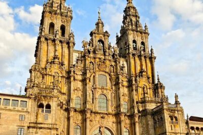 Day Trip from Porto to Santiago de Compostela and Valença