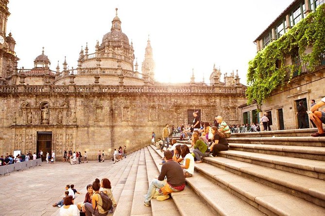 Day Trip from Porto to Santiago de Compostela and Valença - What the minibus ride is really like