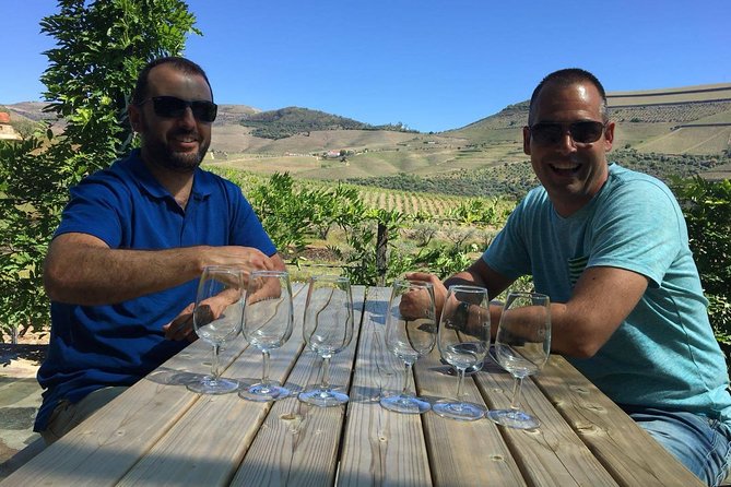 Day Trip Through the Enchanting Douro Valley #DuckSideOfPorto - A coffee stop with farmer’s Port
