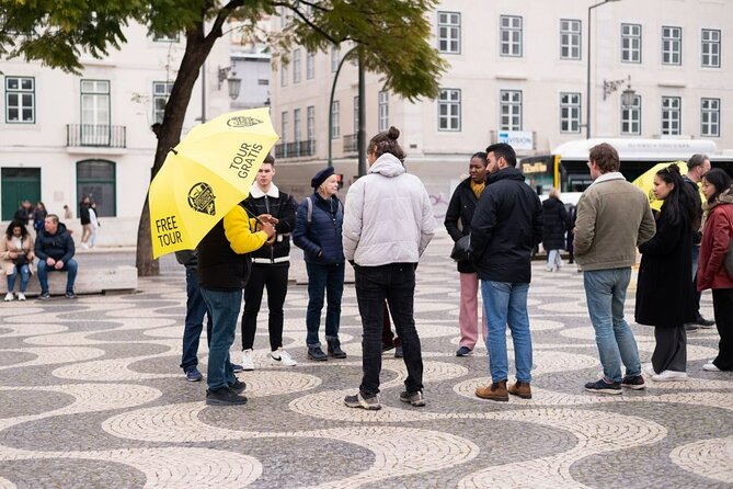 Discover Lisbon's Alfama: Secrets of the Old Town - The guide and the English presentation