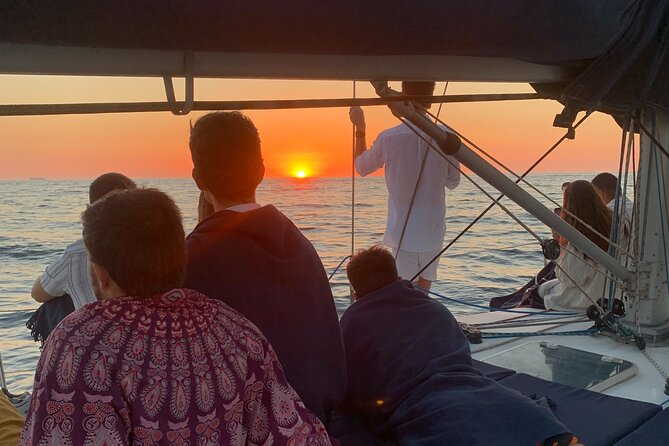 Douro Sunset Sailboat Experience in Porto - The Crew Makes the Difference