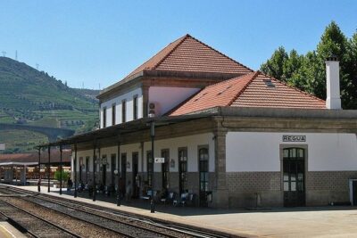 Douro Valley and Régua Panoramic Cruise with Lunch from Porto