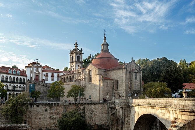 Douro Valley: Historical Sites, Wine Experience, Lunch & Cruise - Leaving Porto for Amarante