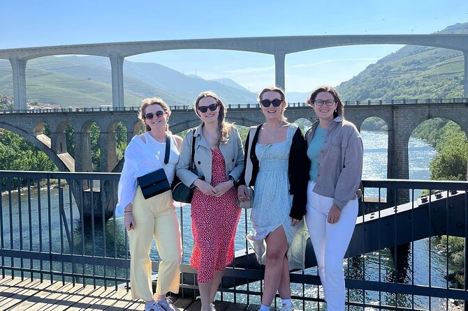 Douro Valley Tour - 3 Wine tastings, Lunch & river Cruise - Sabrosa combines a manor, lunch, and Port education