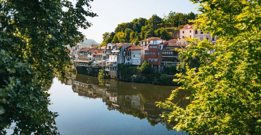 Douro Valley: Wine Tour with Lunch, Tastings & River Cruise - The scenic N222 ride back to Porto